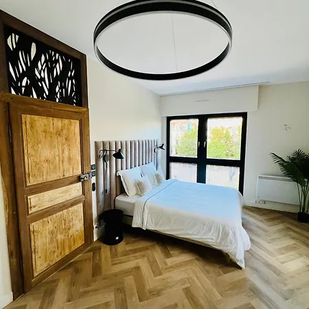 Lägenhet Et Sauna Luxueux Hyper Centre Avec Climatisation Parking Gratuit *